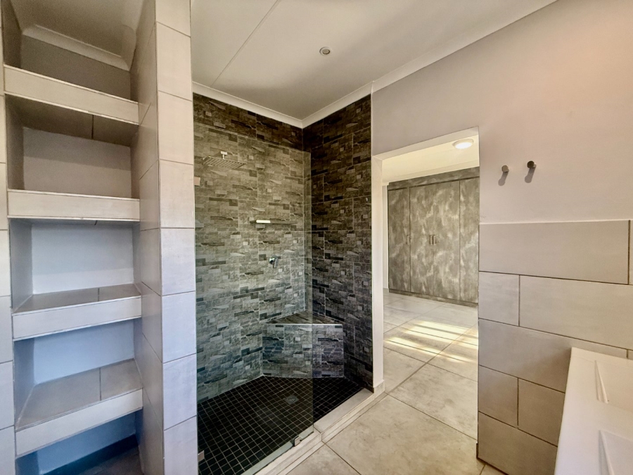 To Let 3 Bedroom Property for Rent in Melodie North West